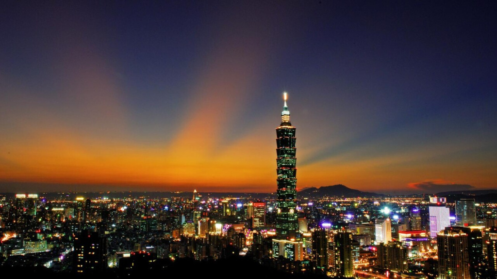 Vista noturna de Taipei, capital de Taiwan