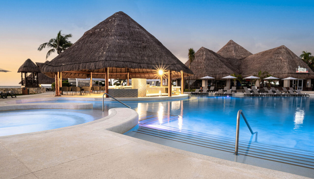 Piscina HRH Riviera Maya - All Inclusive