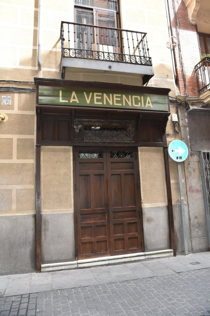 Fachada do Bar La Venencia