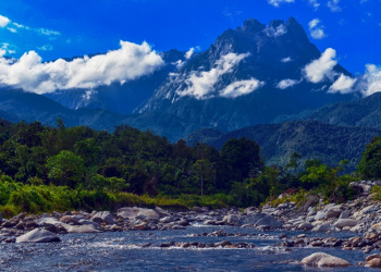 Vista do Monte Kinabalu - Malásia
