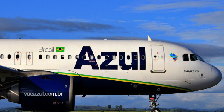 Azul voos fretados