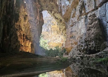 Gruta do Janelão, no Parque Nacional Cavernas do Peruaçu