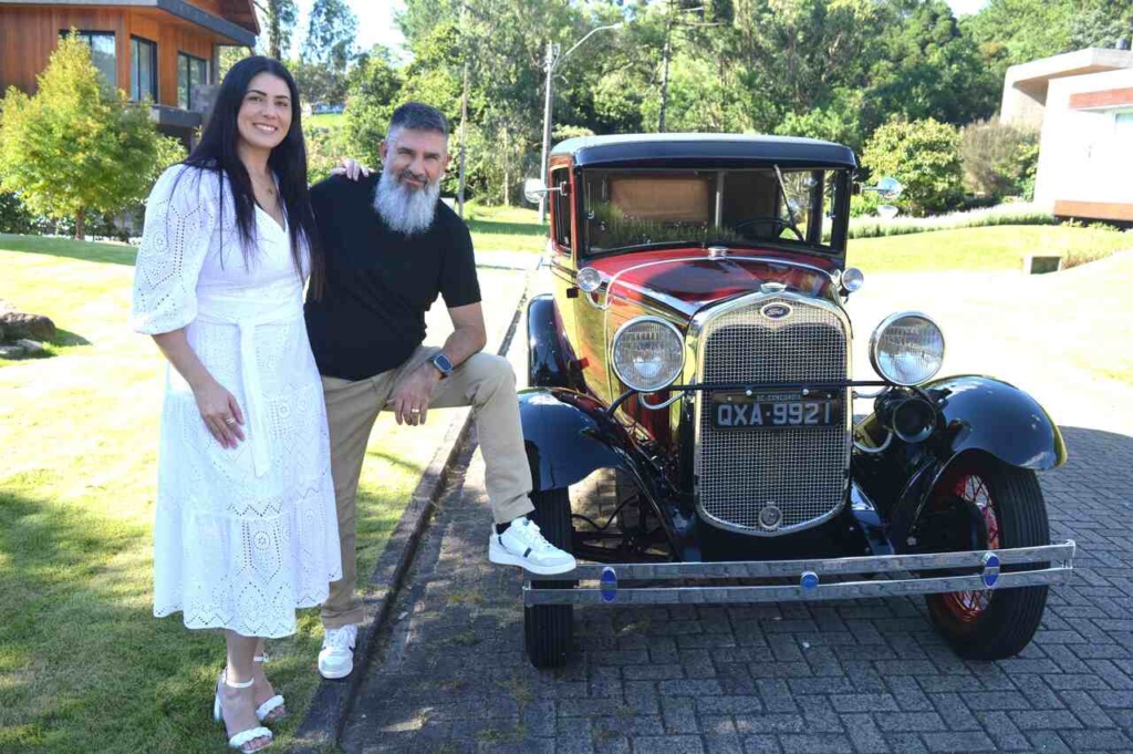 Model A Village Andréia e Ronei Weber