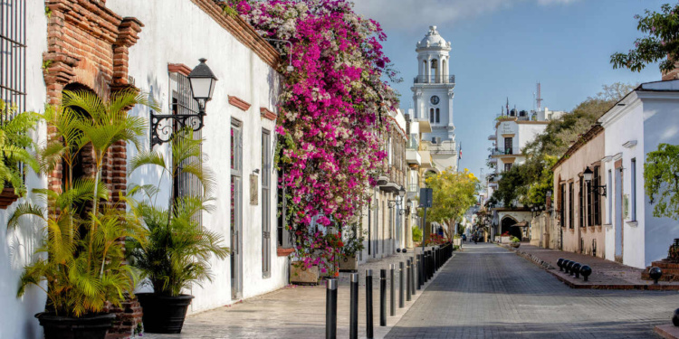 Calle Arzobispo Meriño. Santo Domingo