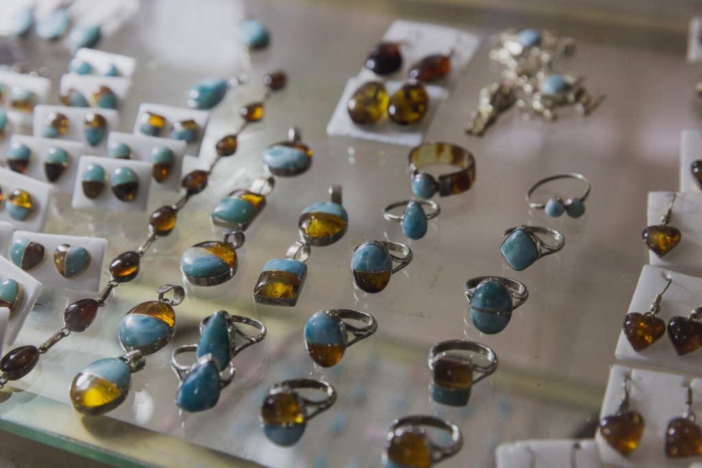 Joyas. Ambar. Larimar