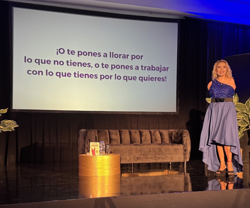 Adriana Macías - fam fest