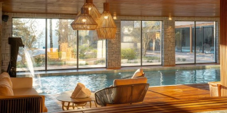 Golden Tulip Canela