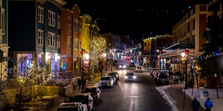 Park City Winter Holiday Decor