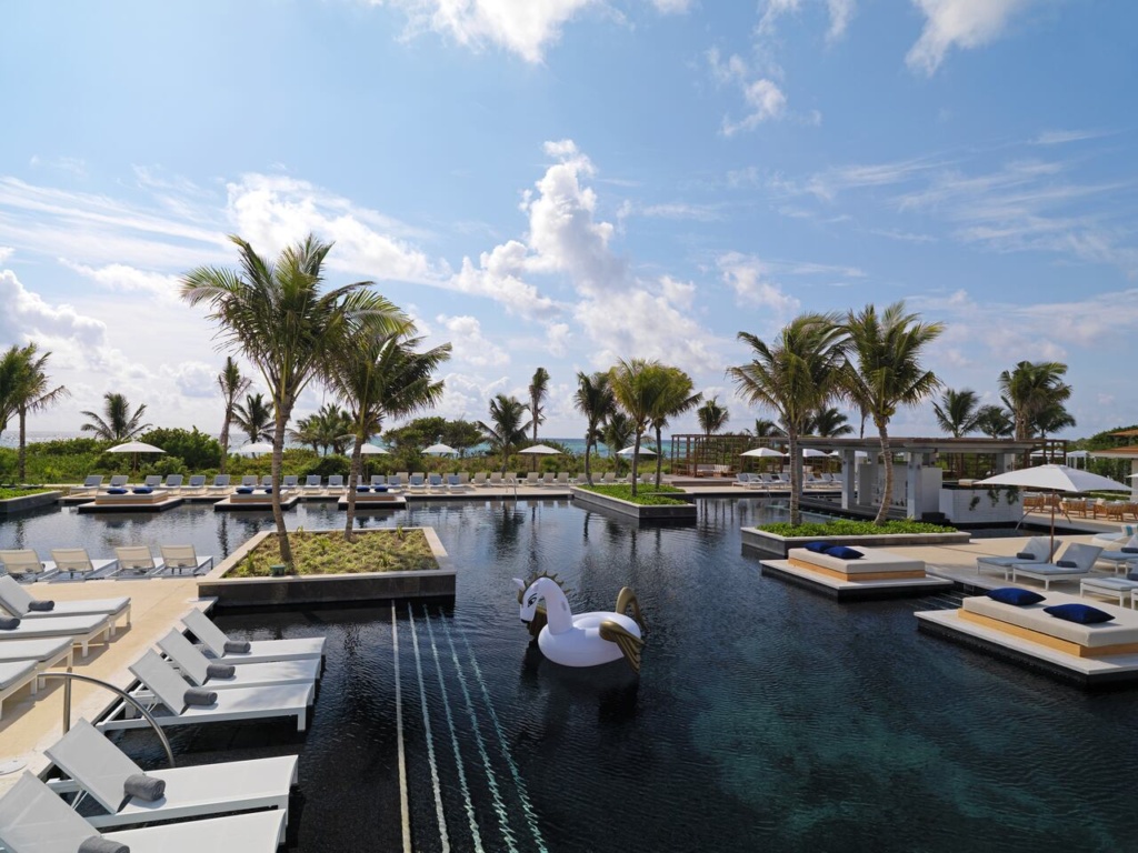 piscina do unico riviera maya - hotelaria premium