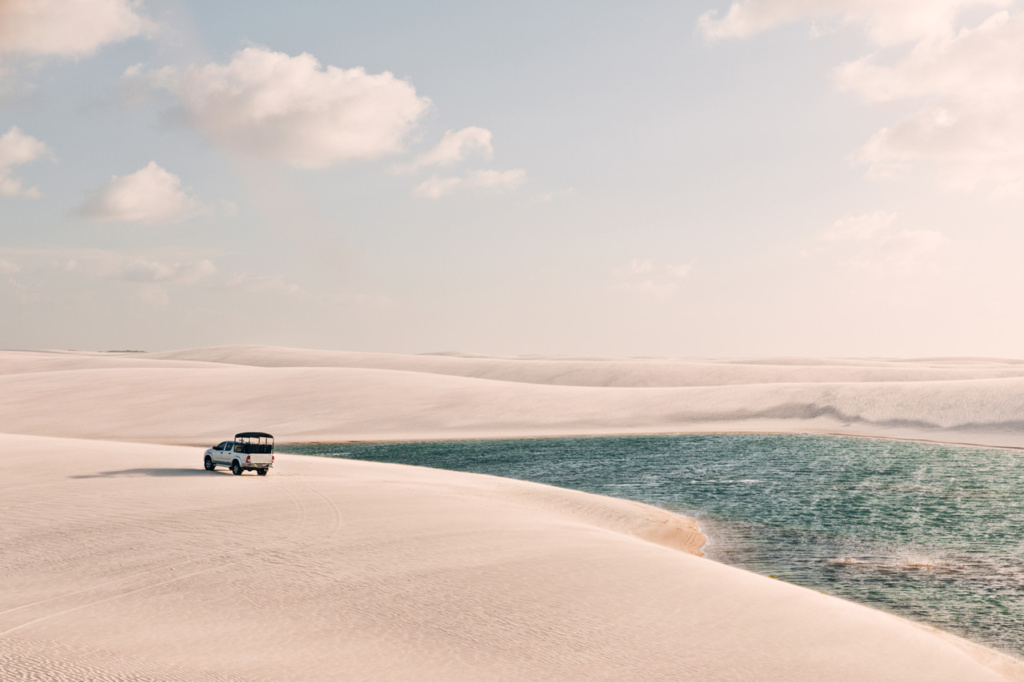 Carro nos Lençóis Maranhenses