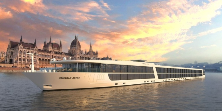 Emerald Astra em Budapeste