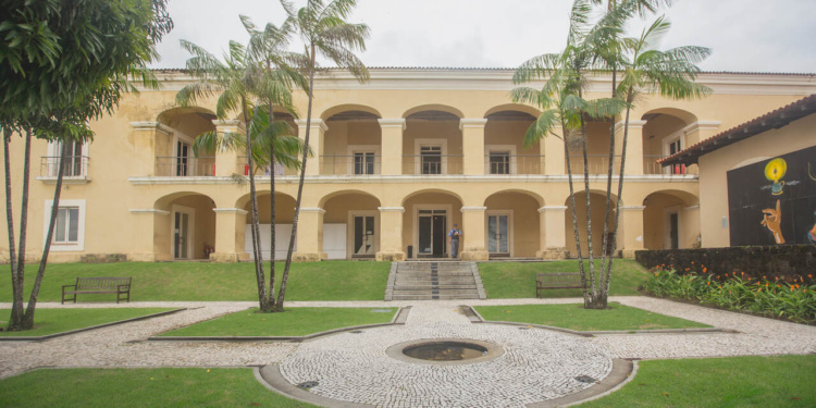 casa das onze janelas - belém do pará