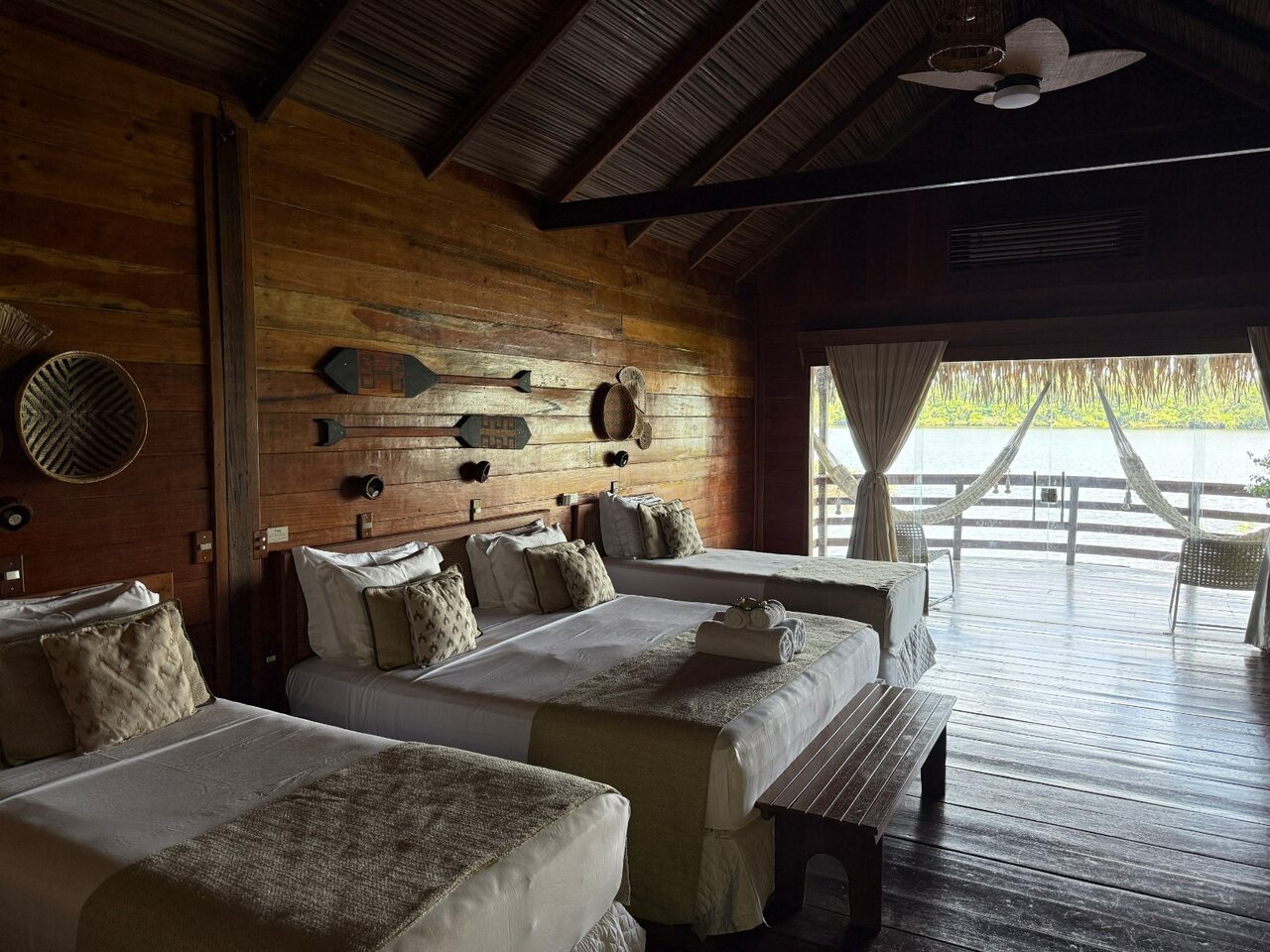Juma Amazon Lodge oferece hospedagem sustentável com bangalôs sobre o rio a 100 km de Manaus Juma Amazon Lodge oferece hospedagem sustentável com bangalôs sobre o rio a 100 km de Manaus