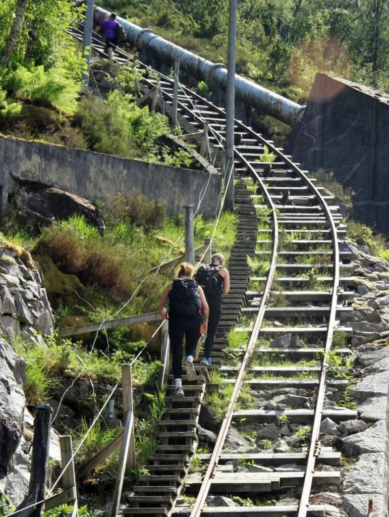 Escadaria do Flørli 4444, na Noruega