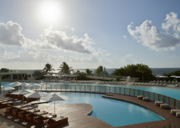 Piscina do AVA Resort Cancun