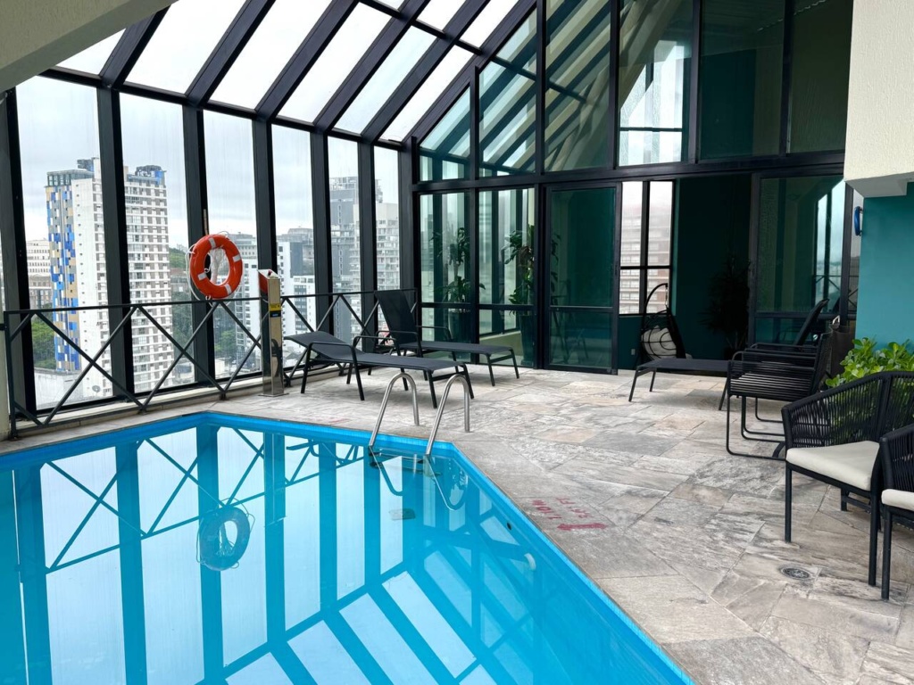 Radisson piscina coberta