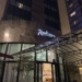 radisson fachada noite